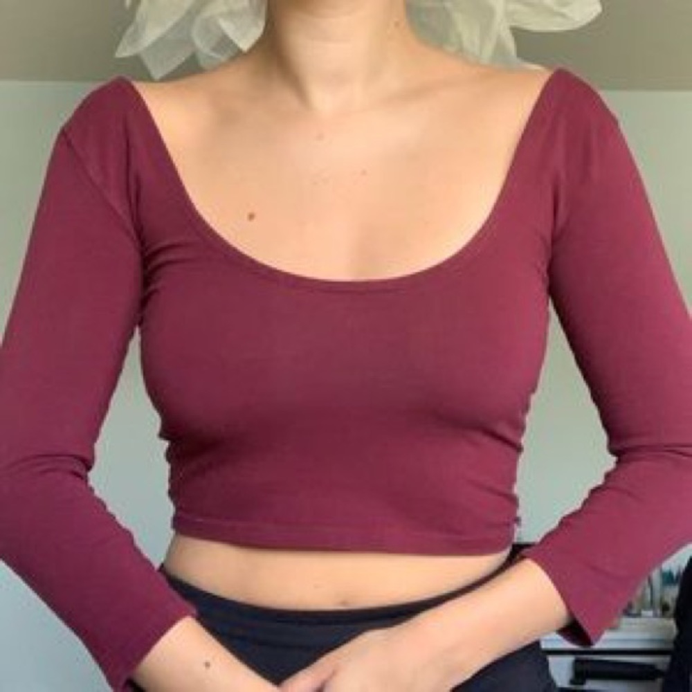 Aritzia Talula Low Back Maroon Crop Top NWOT